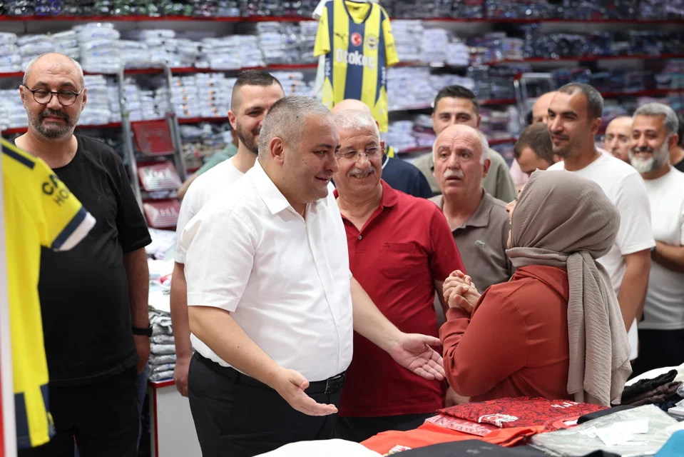 Keçiören Belediye Başkanı Özarslan, Osmanlı Halk Pazarı Esnafını Ziyaret Etti