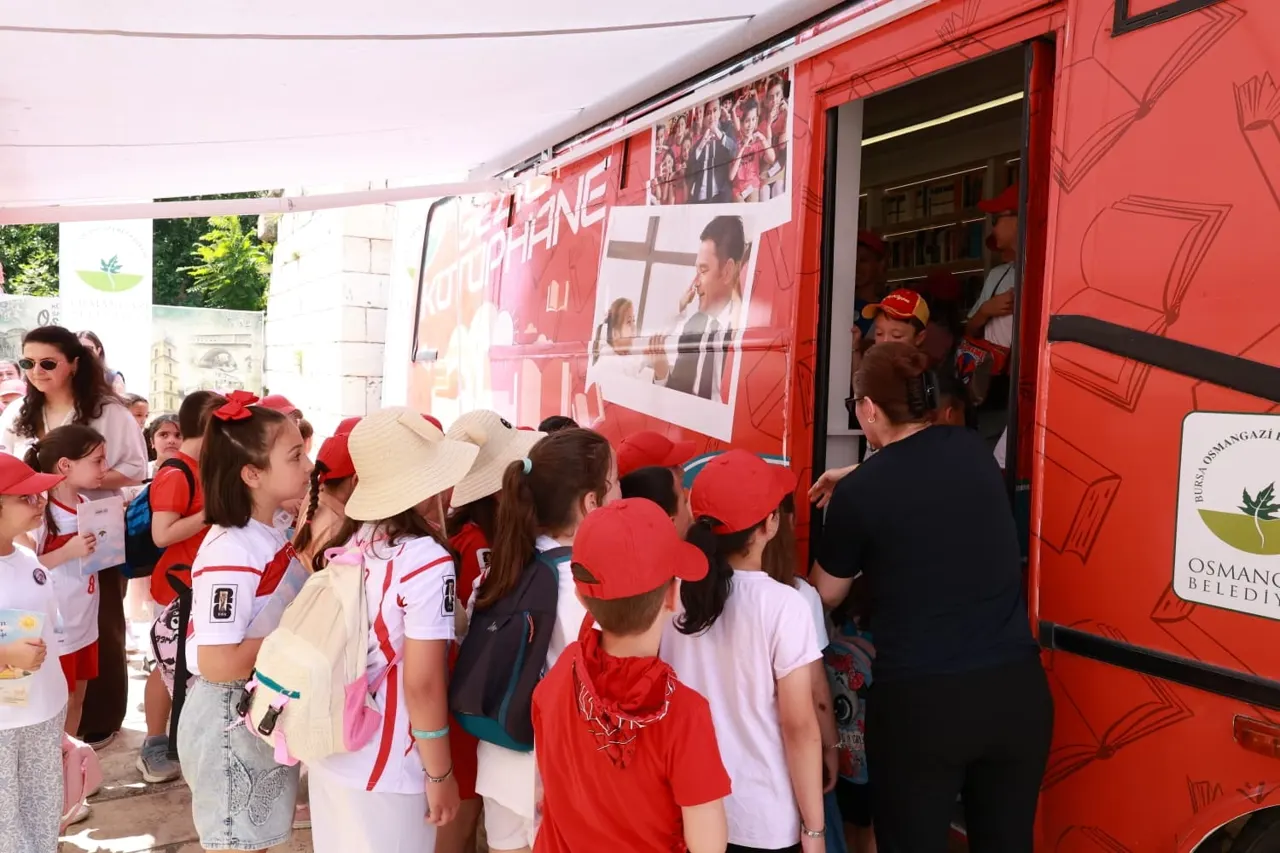 Osmangazi'de Çocuklara Tarih ve Kitap Sevgisi Aşılandı