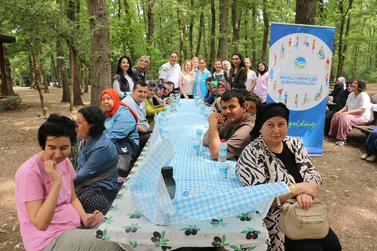 Sakarya'da Özel Gereksinimli Bireyler Ormanya'da Piknikle Buluştu