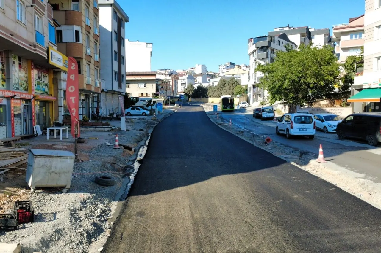 Çayırova Uğur Mumcu Caddesi Yenileniyor