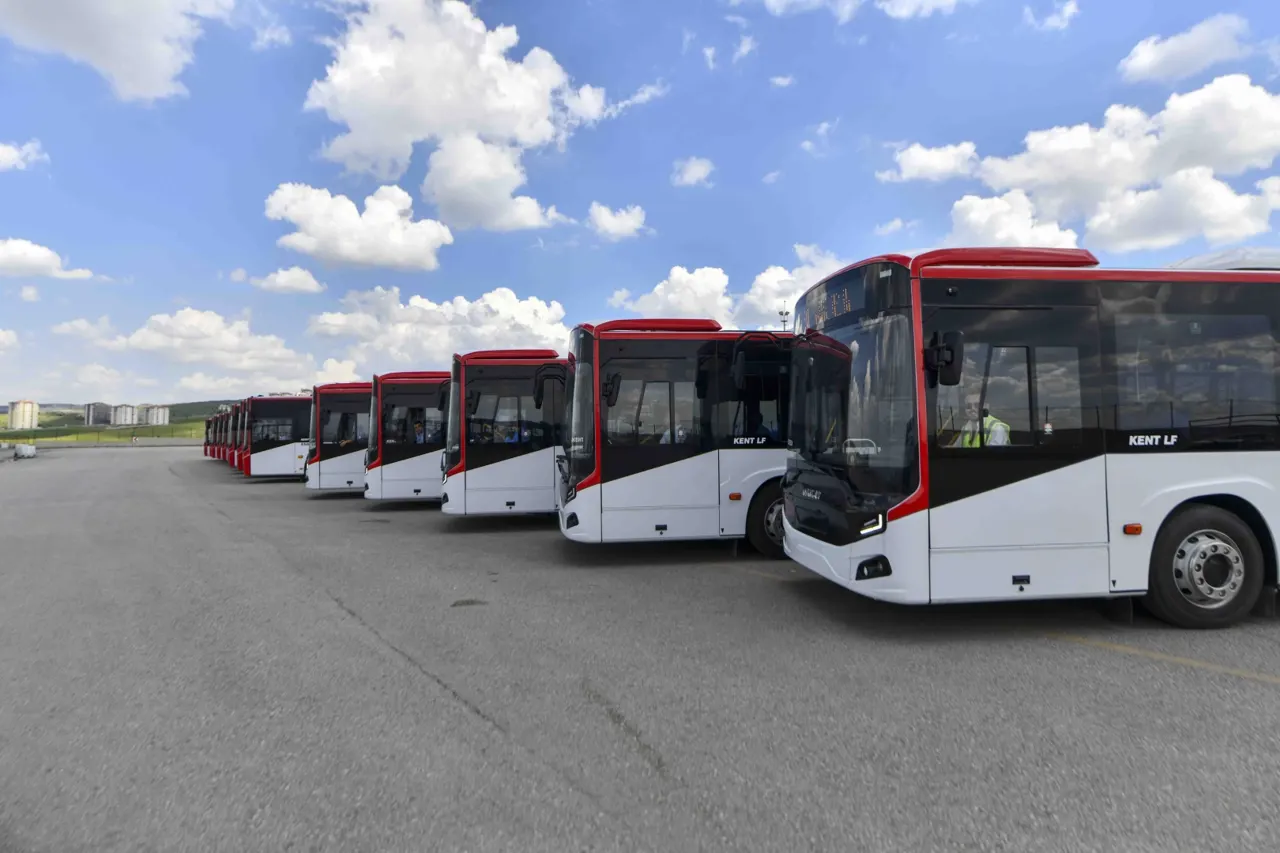 Başkent'te Toplu Taşımaya 15 Yeni Otobüs Katıldı