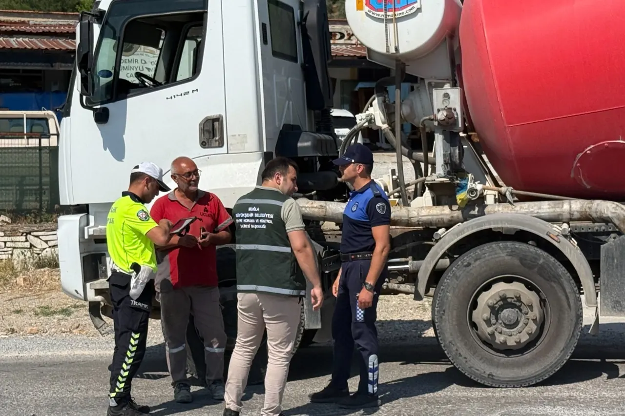 Muğla'da Beton Mikserlerine Çevre ve Trafik Denetimi