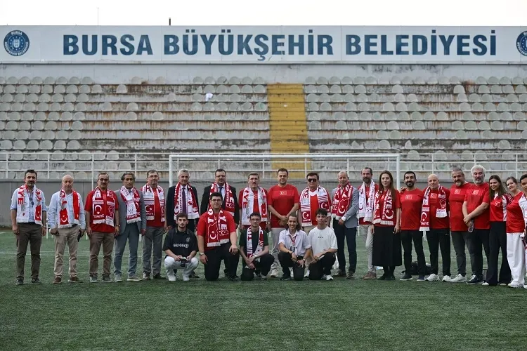 Güzel Sanatlar Lisesi Öğrencisinin Milli Takım Marşı Bursa'ya Birincilik Getirdi