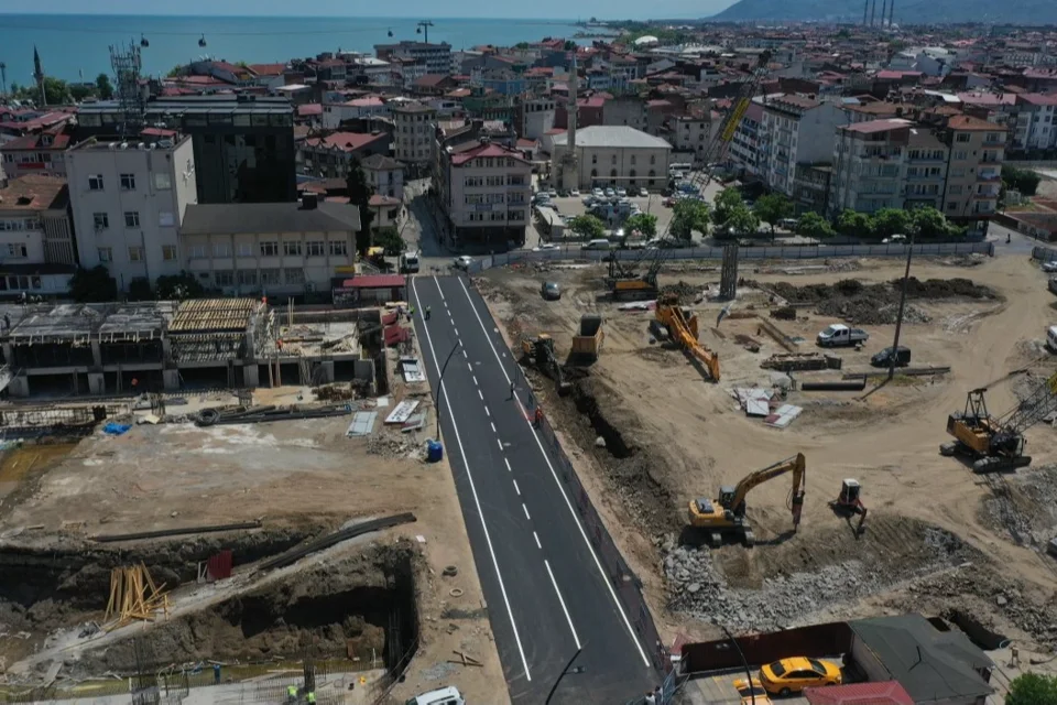 Millet Düzü'nde Tarihi Asfalt Serildi