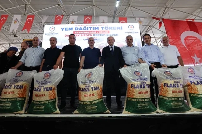 Denizli'de Üreticilere Yem Desteği Dağıtımı Başladı