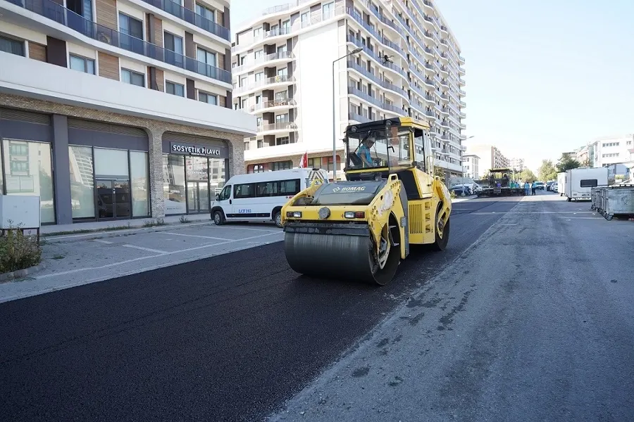Beylikdüzü'nde Yol Altyapısı Güçlendiriliyor