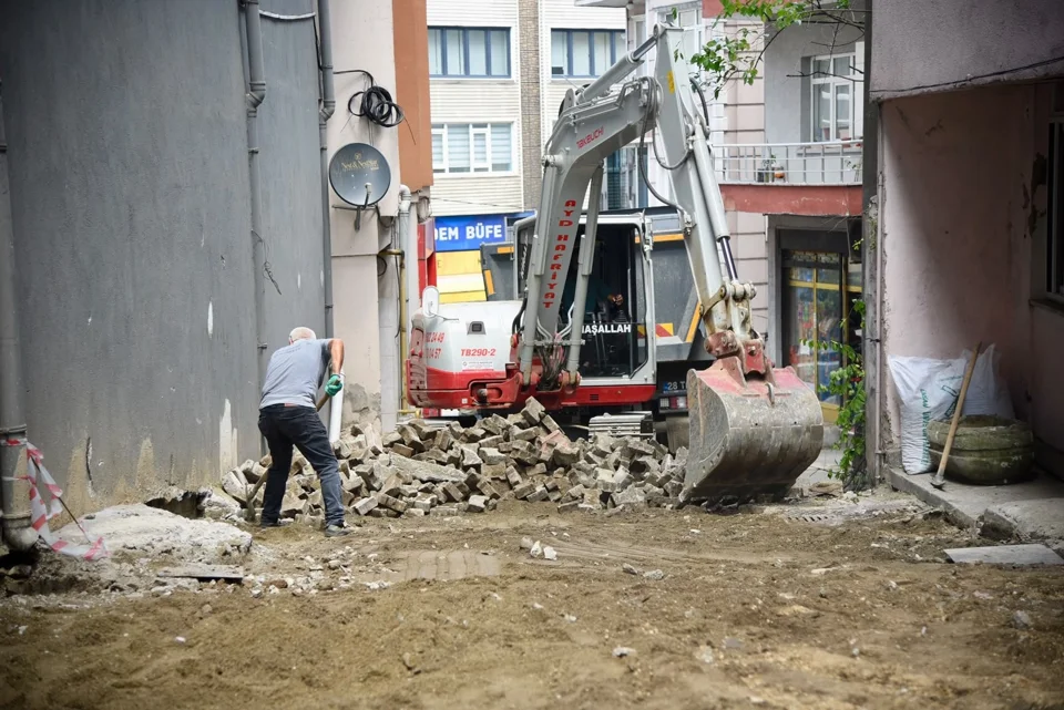 Giresun'da Yeşiltepe Caddesi'nde Kapsamlı Üstyapı Yenileme Çalışmaları Devam Ediyor