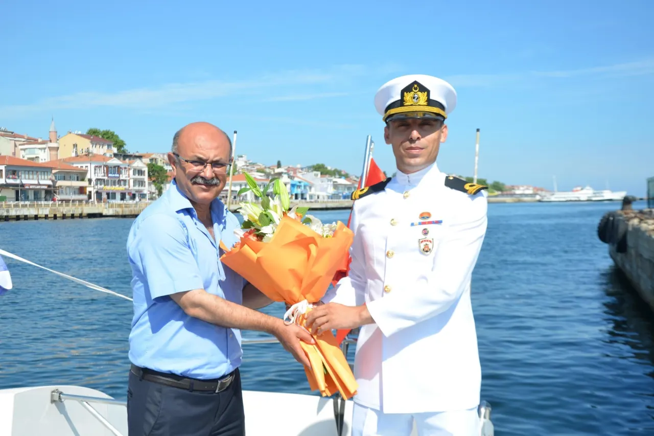 Mudanya'da Sahil Güvenlik Botuna Vali Yardımcısı Ziyareti