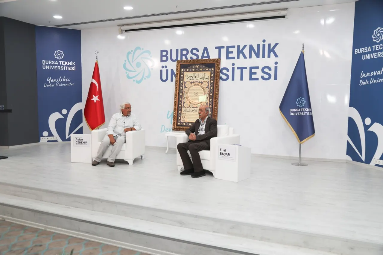 Hattat ve Ebru Sanatçısı Fuat Başar: "İlimle Sanat Ayrı Şeyler Değildir"