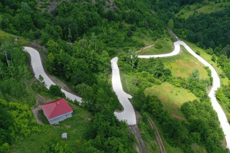 Ordu'da Akkuş İlçesi'nde Yol İyileştirme Çalışmaları Tamamlandı