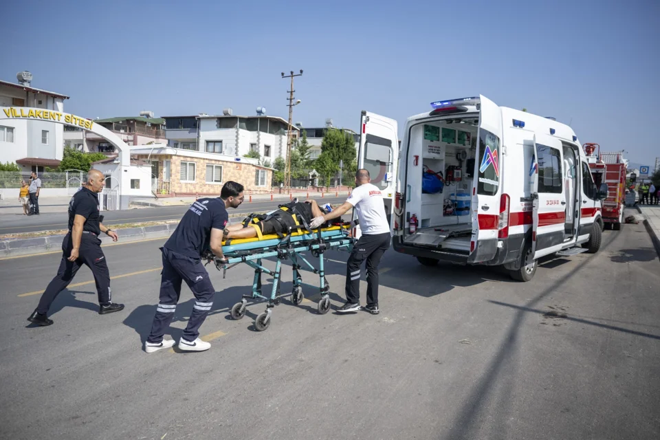Mersin'de Trafik Güvenliği Tatbikatı: Kaza Senaryosuyla Ekipler Sahadaydı