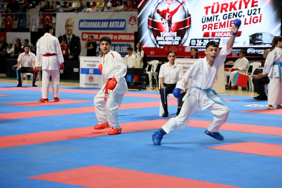 Kocaeli'de Dev Karate Şampiyonası Başladı: 1600 Sporcu Podyum İçin Ter Döküyor