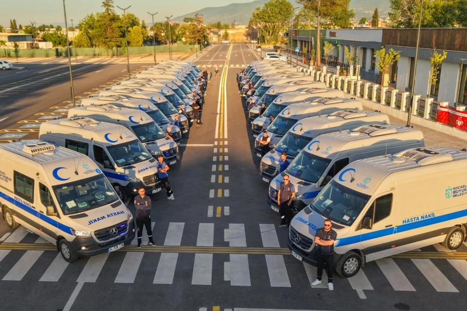 Kocaeli'de Yatalak Hastalara 7/24 Güvenli Ulaşım: Büyükşehir'den Kesintisiz Hasta Nakil Ambulans Hizmeti