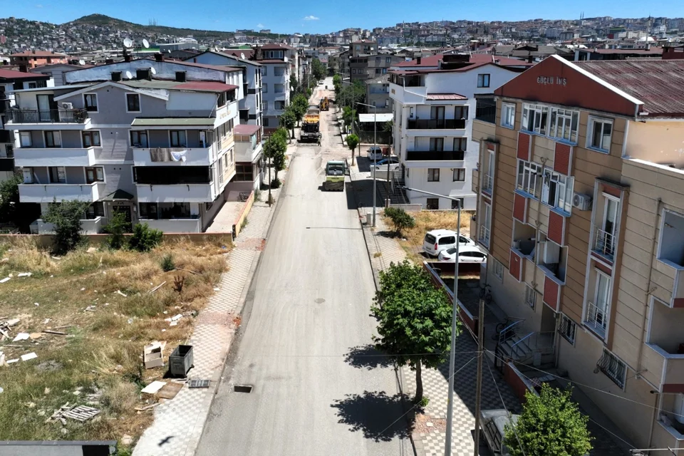Kocaeli'de Darıca Sırasöğütler'de Üstyapı Yenileniyor, Ulaşım Konforu Artıyor