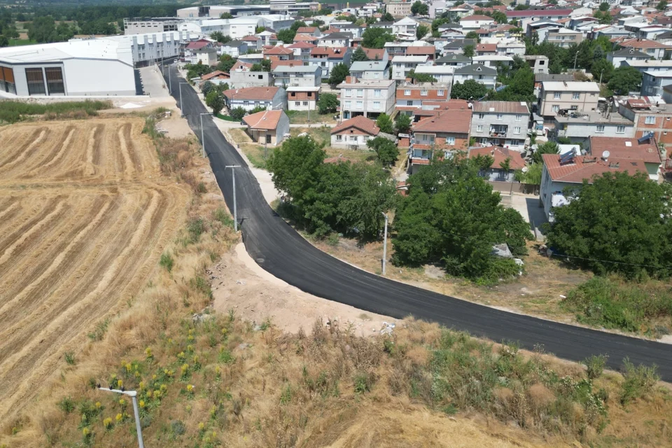 İnegöl'de Zambak Caddesi'nde Asfalt Yama Çalışmaları Tamamlandı
