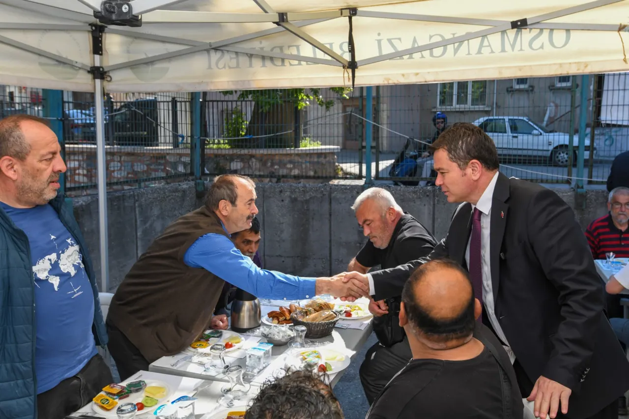 Osmangazi Belediye Başkanı Erkan Aydın, Alacahırka Mahallesi Sakinleriyle Buluştu