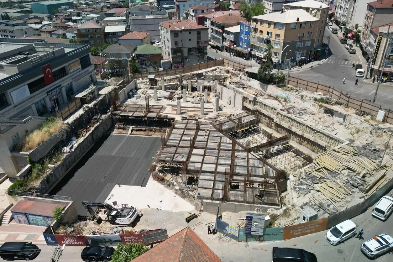 Dilovası'nın Yeni Meydanı İnşa Ediliyor: Sosyal Hayata Modern Dokunuş