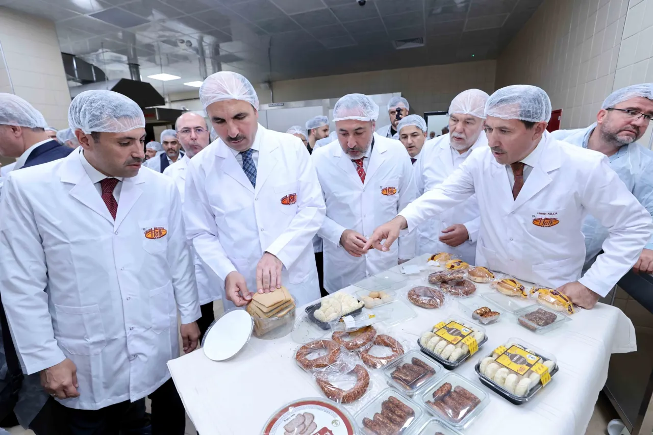 Karatay Halk Ekmek Fabrikası ve Glütensiz Üretim Tesisi Hizmete Girdi