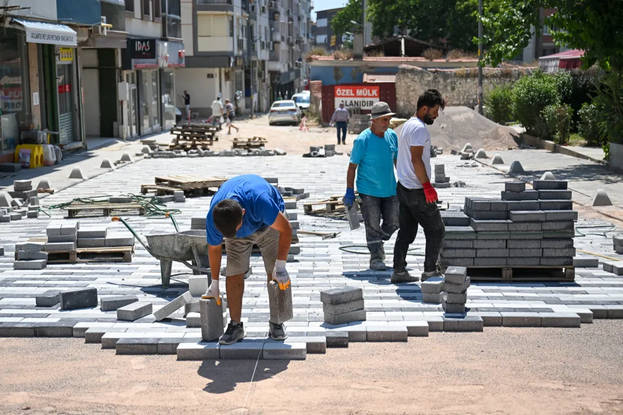 Bornova Tarihi Çarşı'da Kapsamlı Dönüşüm Başladı