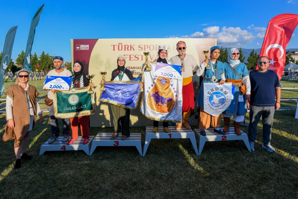 Osmangazi'de Ata Sporları Şöleni: 700. Yıl Kutlamaları Kapsamında Okçuluk Festivali Başladı