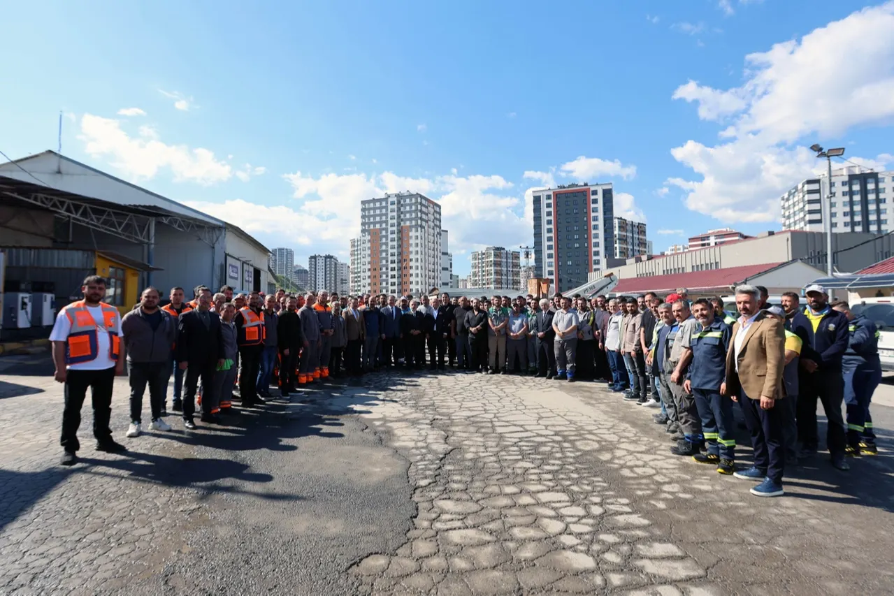 Başkan Yalçın, Bayram Sonrası Personelle Bir Araya Geldi